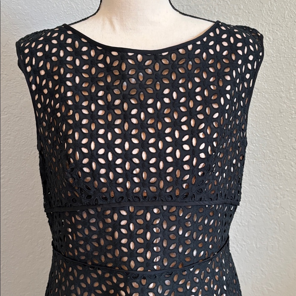 Loft floral eyelet overlay fit and flare dress Sz 8 - Picture 2 of 7